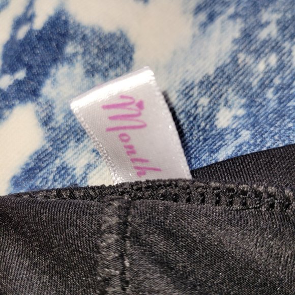 Woman's black casual dress - Picture 3 of 5